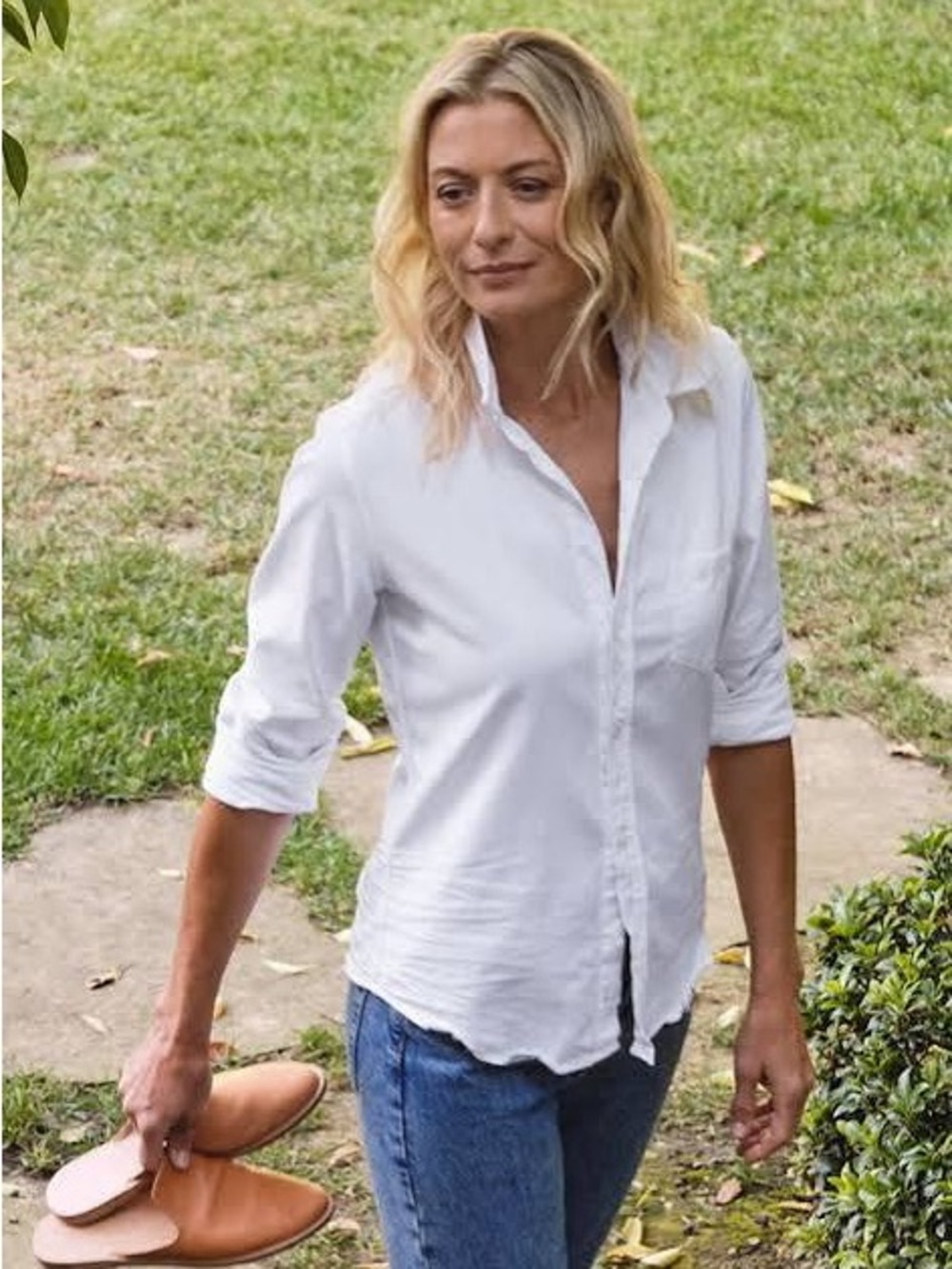 Frank & Eileen Barry White Denim Button-Front Women's Shirt. S